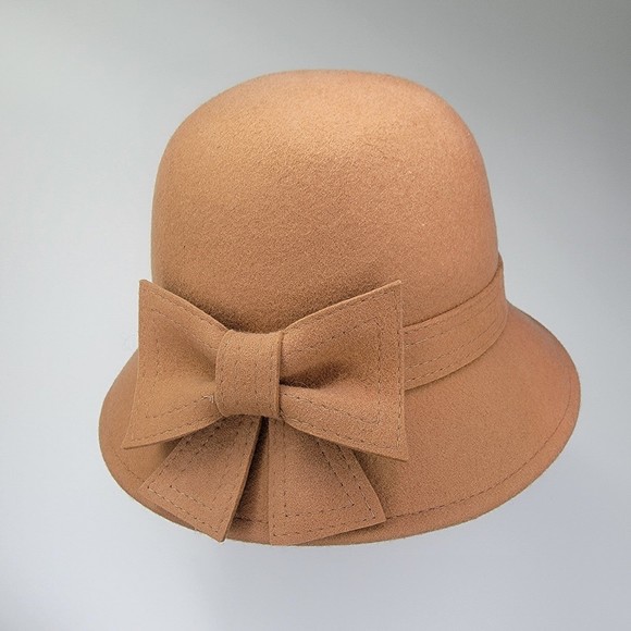 D&Y Women's Cloche Hat with Ribbon - Picture 1 of 6